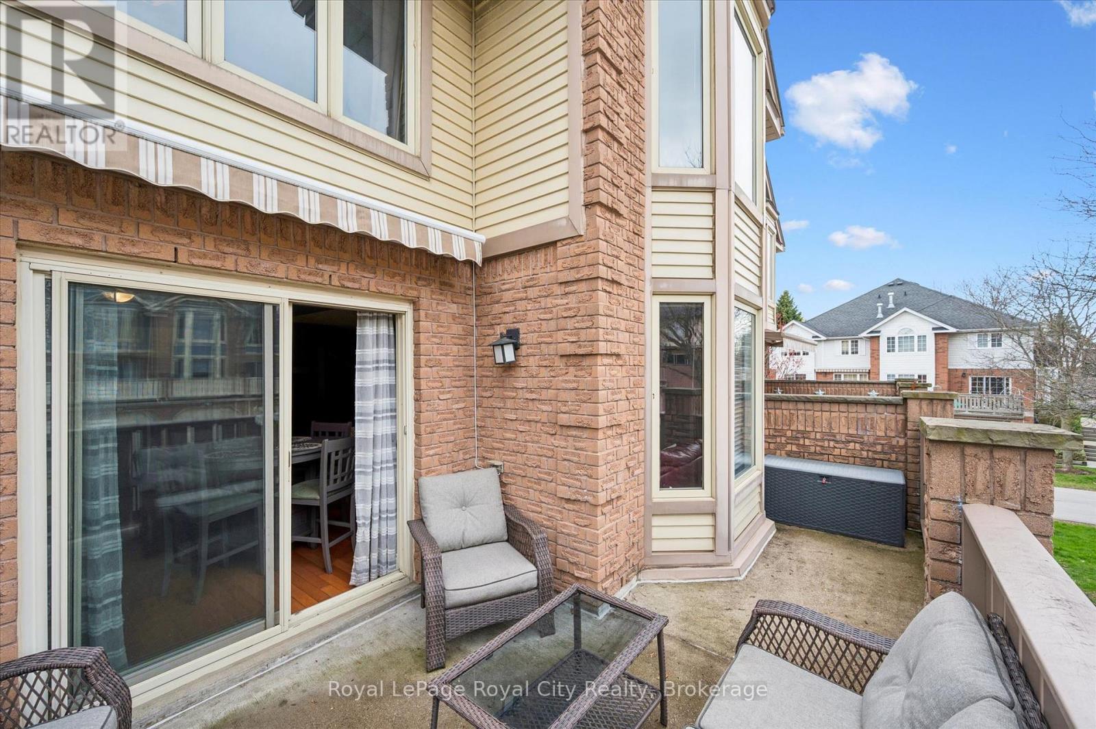 












25 - 941 GORDON STREET

,
Guelph (Kortright West),




Ontario
N1G4R9

