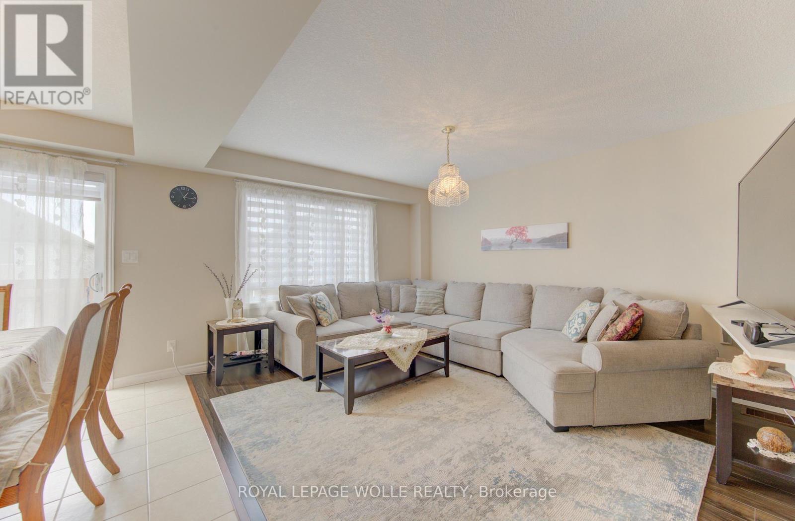 












430 AVENS STREET

,
Waterloo,




Ontario
N2V0B5

