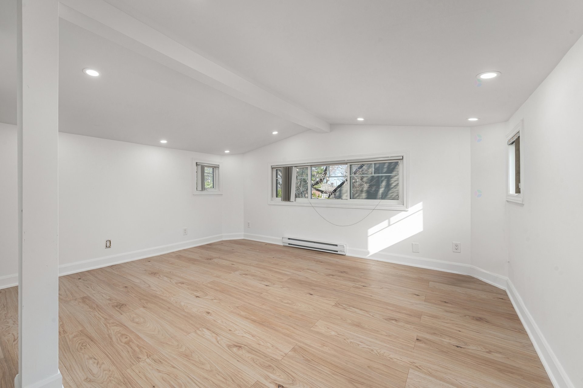 









1011


Rue Lapointe

,
Terrebonne (Lachenaie),




QC
J6W5H2

