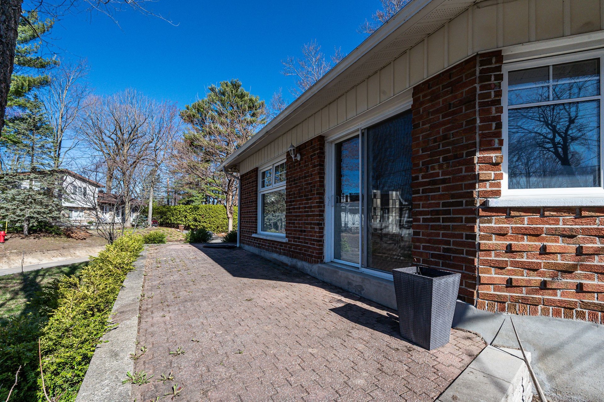









1011


Rue Lapointe

,
Terrebonne (Lachenaie),




QC
J6W5H2

