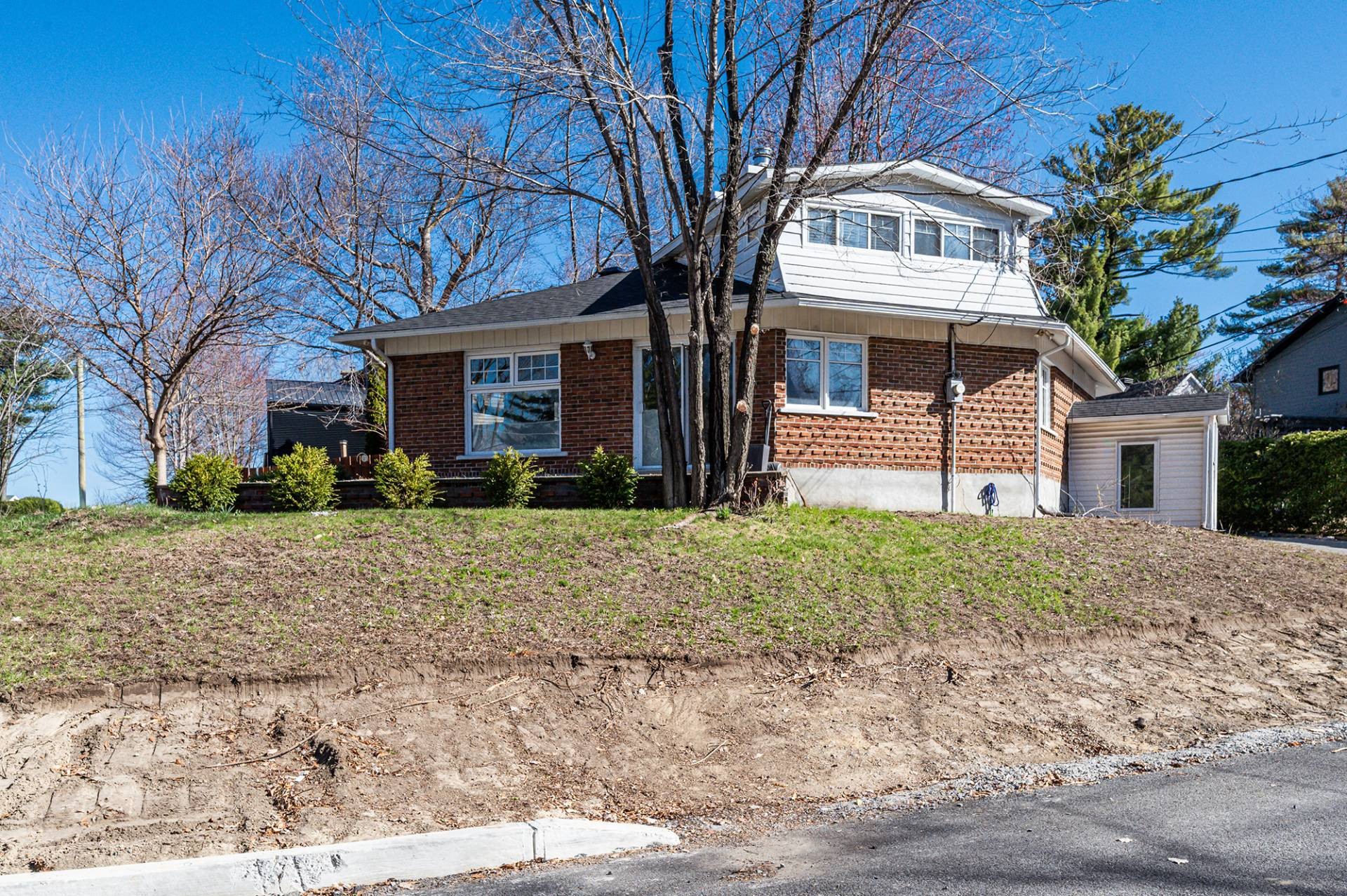 









1011


Rue Lapointe

,
Terrebonne (Lachenaie),




QC
J6W5H2

