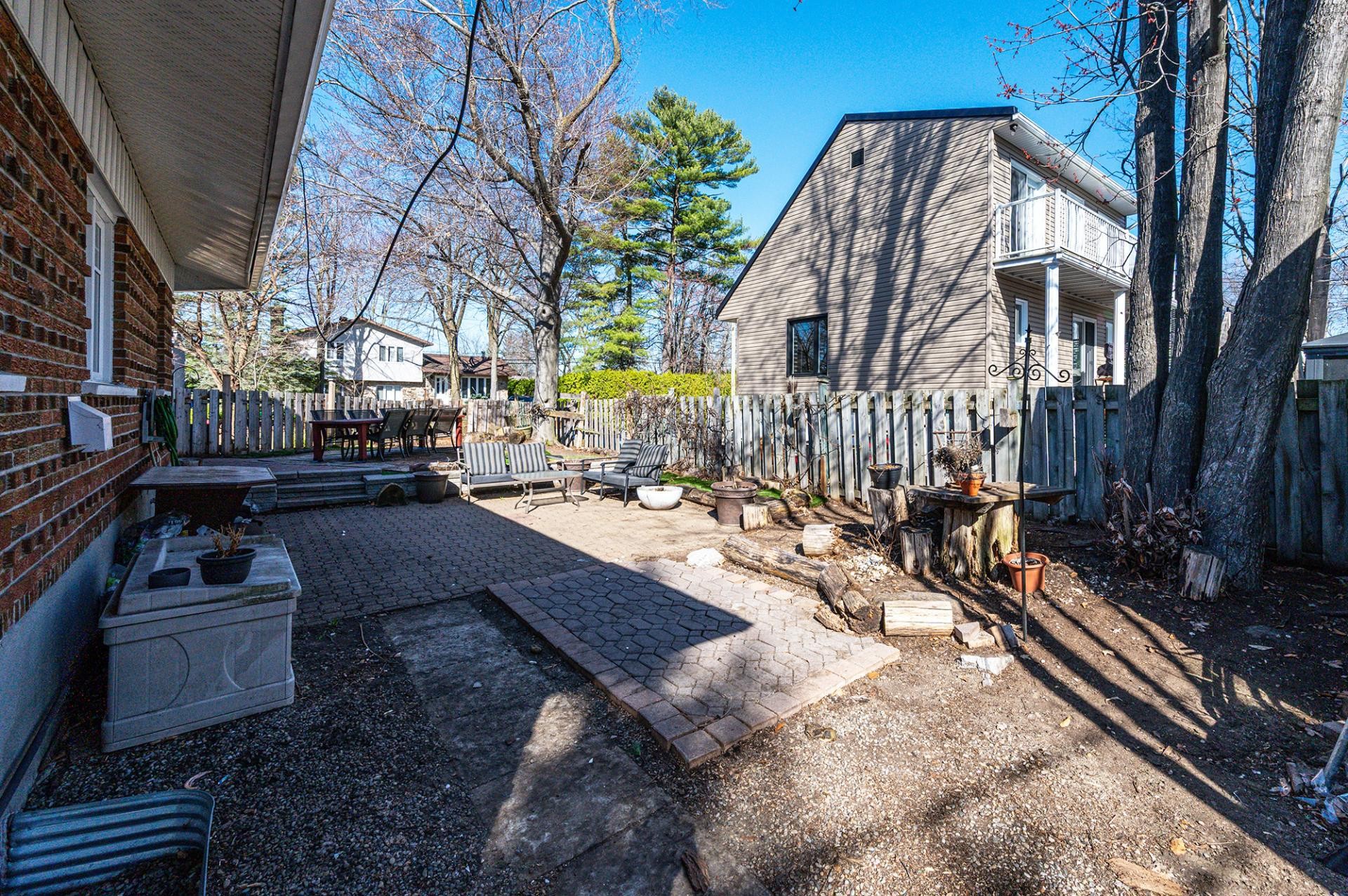 









1011


Rue Lapointe

,
Terrebonne (Lachenaie),




QC
J6W5H2

