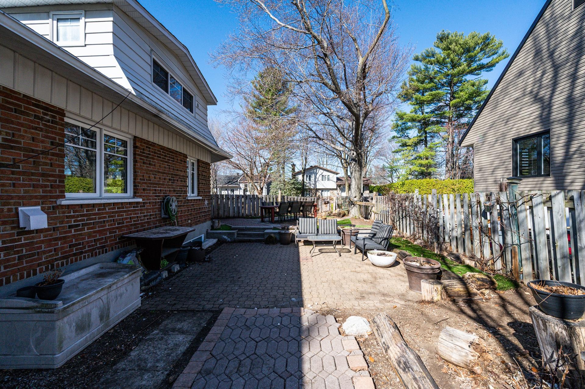 









1011


Rue Lapointe

,
Terrebonne (Lachenaie),




QC
J6W5H2

