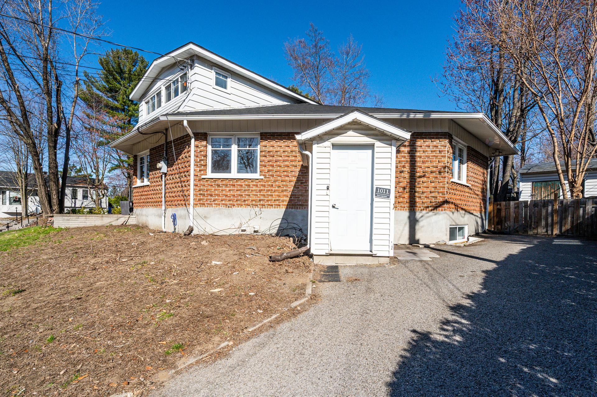 









1011


Rue Lapointe

,
Terrebonne (Lachenaie),




QC
J6W5H2


