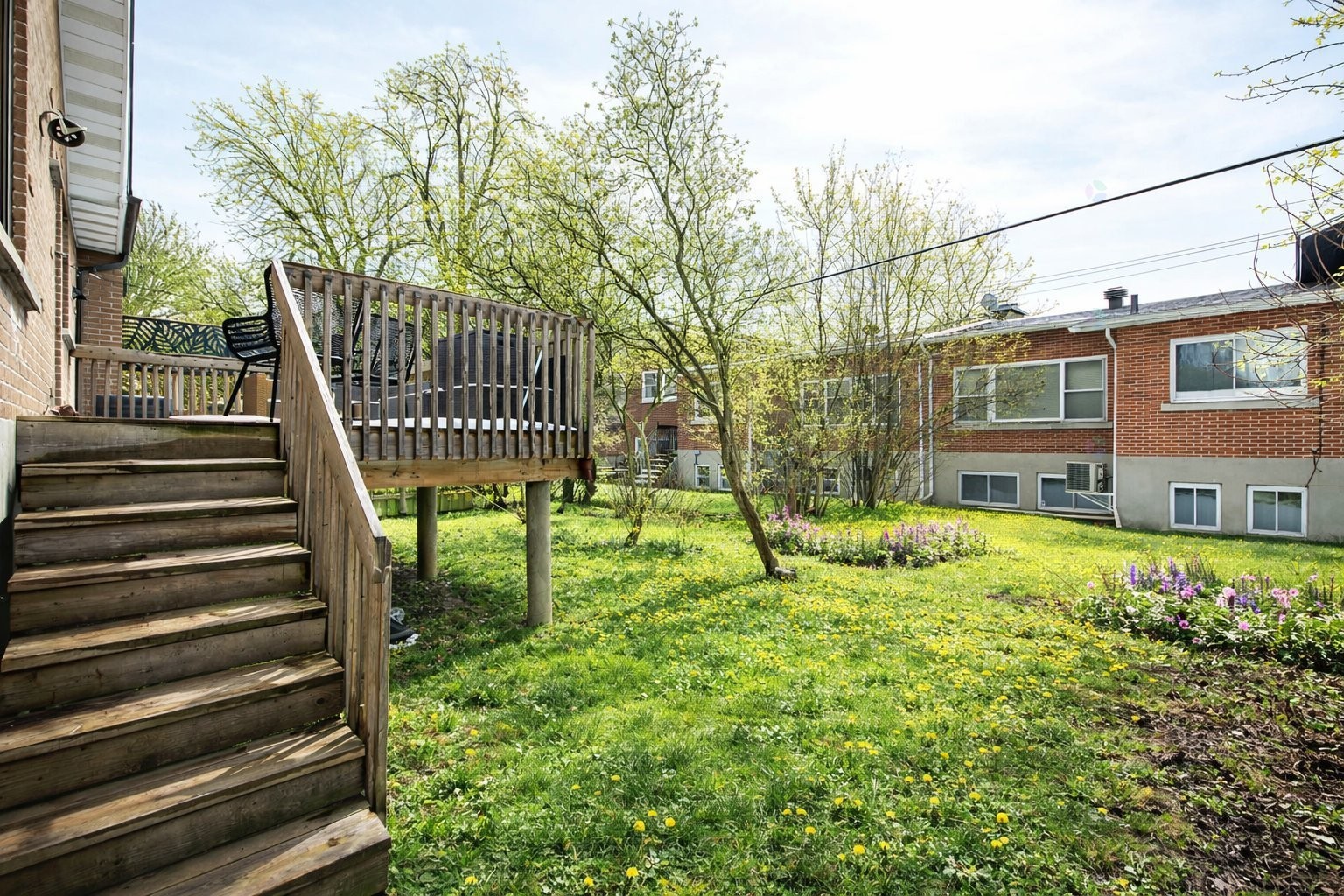 









5758


Av. Wolseley

,
Côte-Saint-Luc,




QC
H4W2L7


