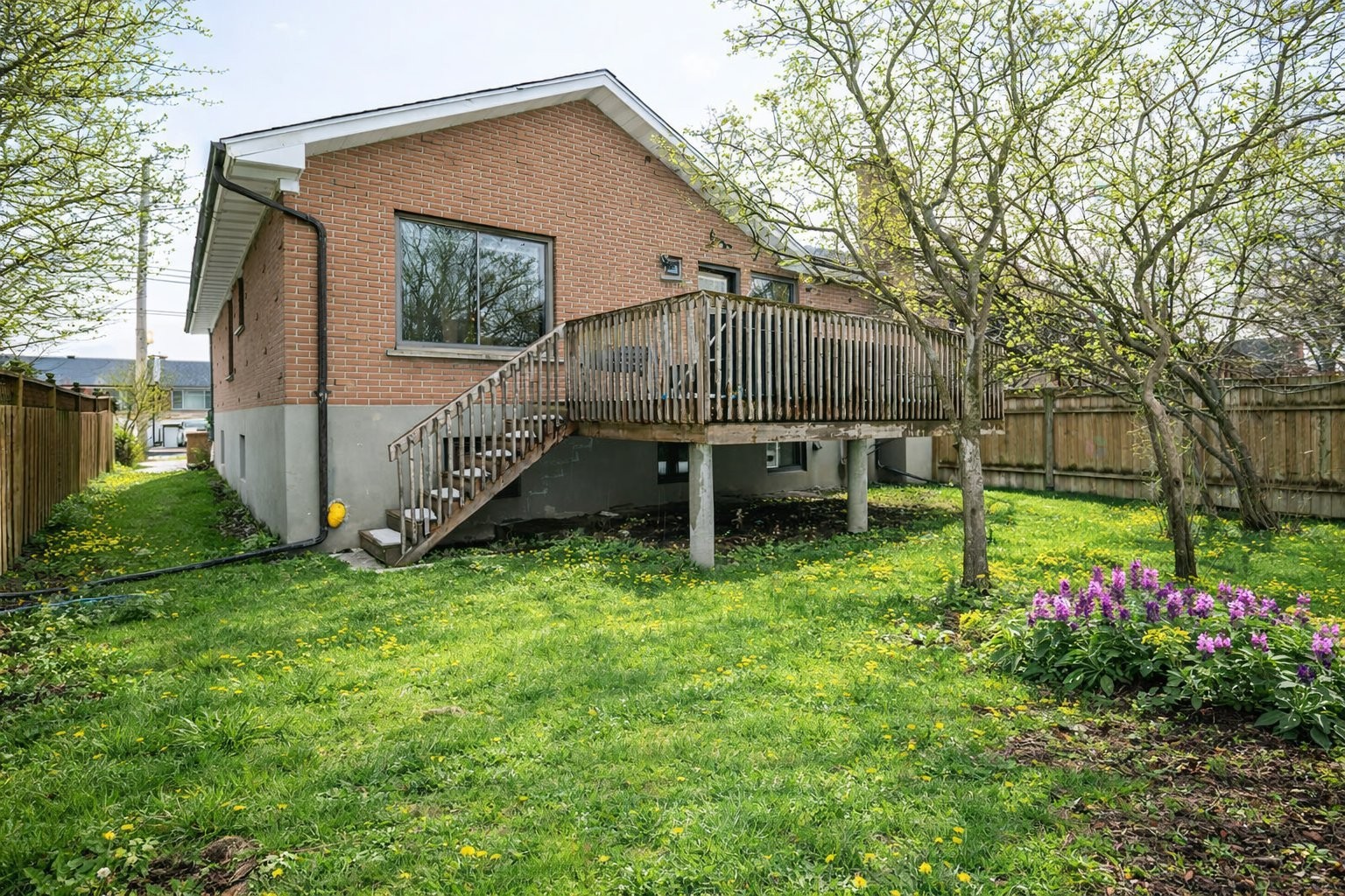 









5758


Av. Wolseley

,
Côte-Saint-Luc,




QC
H4W2L7

