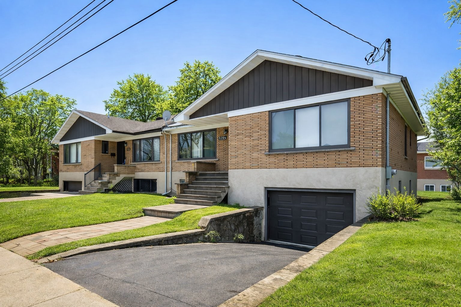 









5758


Av. Wolseley

,
Côte-Saint-Luc,




QC
H4W2L7

