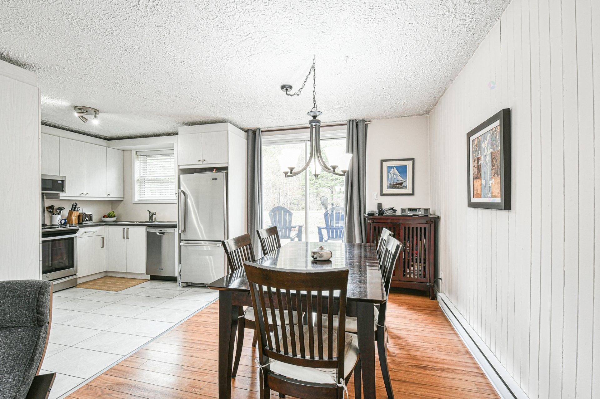 









340


Rue des Plaines

,
Sainte-Adèle,




QC
J8B1P6

