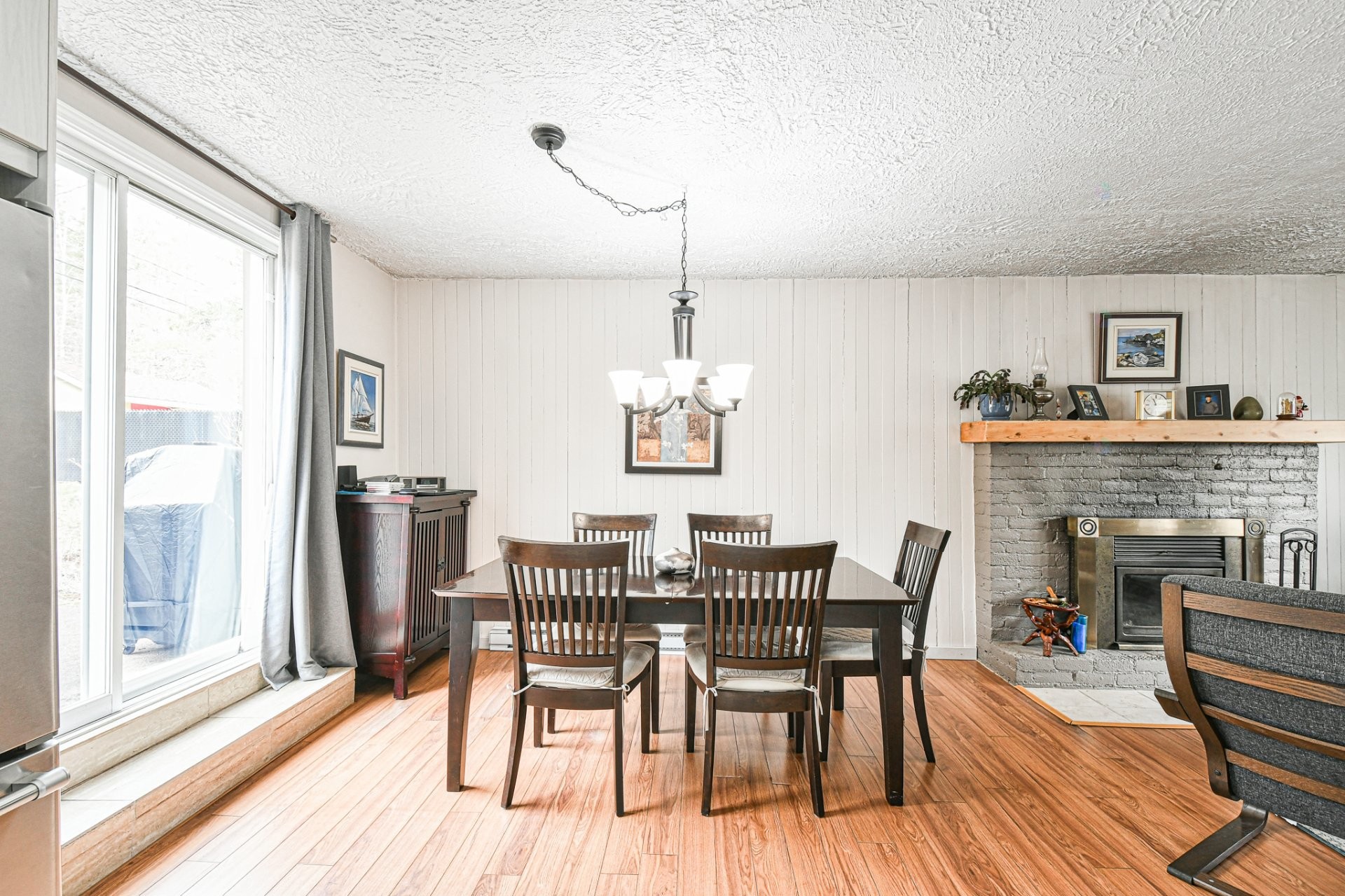 









340


Rue des Plaines

,
Sainte-Adèle,




QC
J8B1P6

