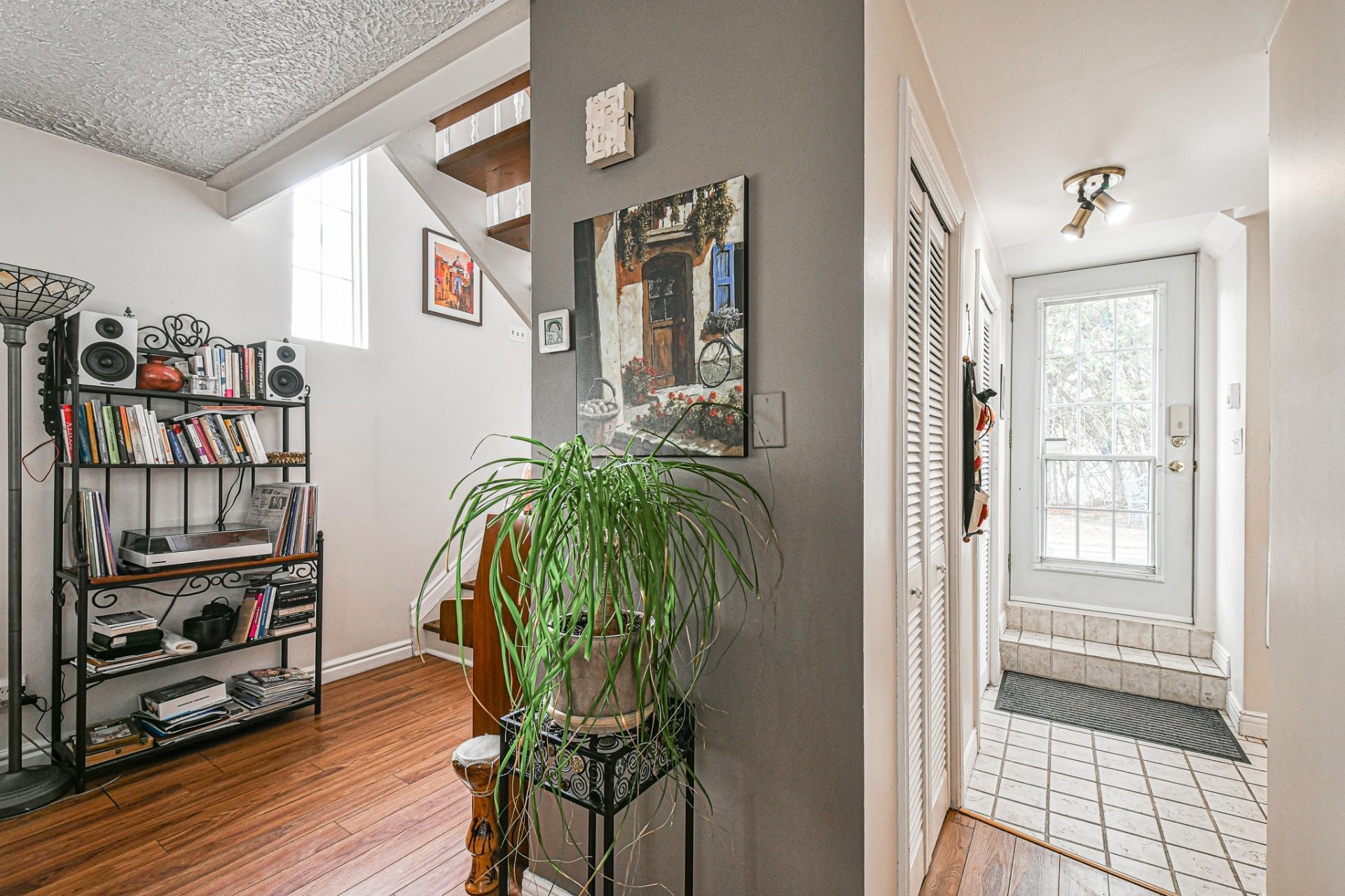 









340


Rue des Plaines

,
Sainte-Adèle,




QC
J8B1P6

