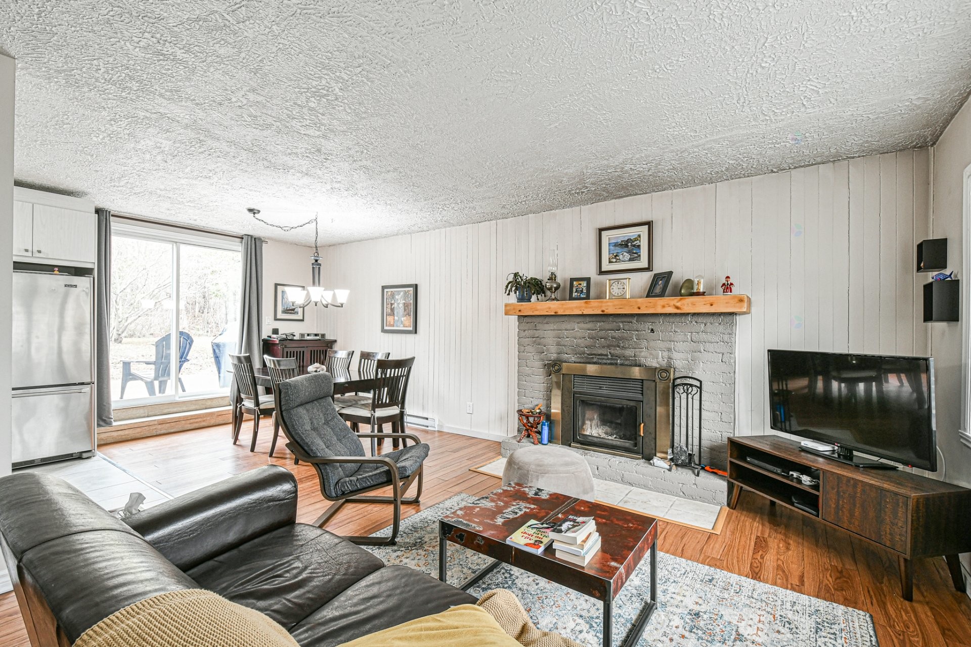 









340


Rue des Plaines

,
Sainte-Adèle,




QC
J8B1P6

