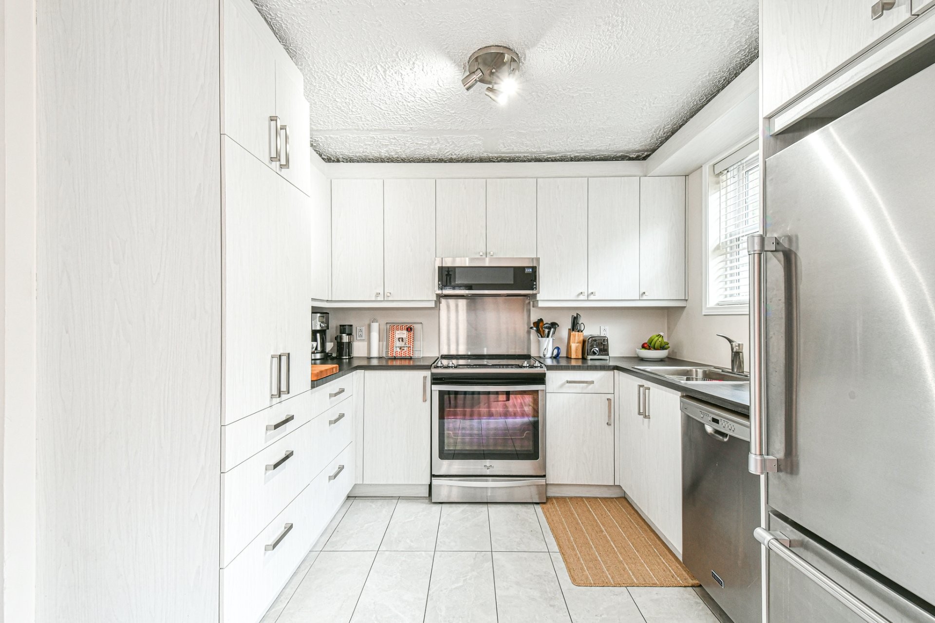 









340


Rue des Plaines

,
Sainte-Adèle,




QC
J8B1P6

