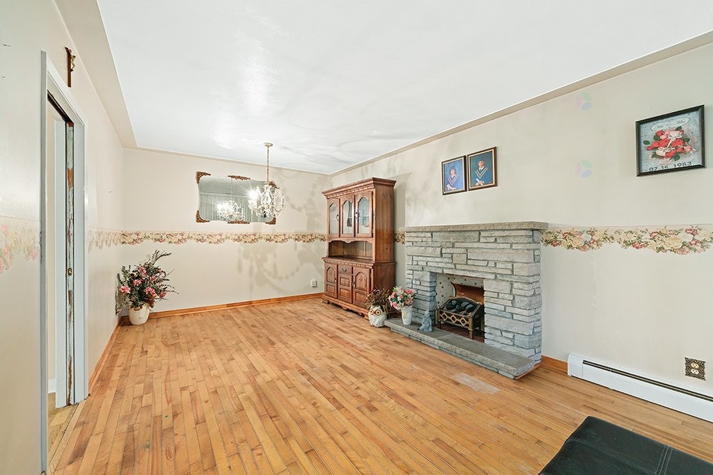 









842


Rue Principale

,
Bryson,




QC
J0X1H0

