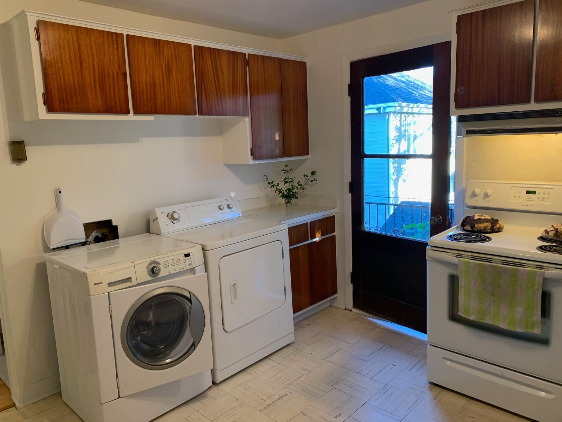 









910

 - 916


Rue d'Odessa

,
Laval (Fabreville),




QC
H7P3X2

