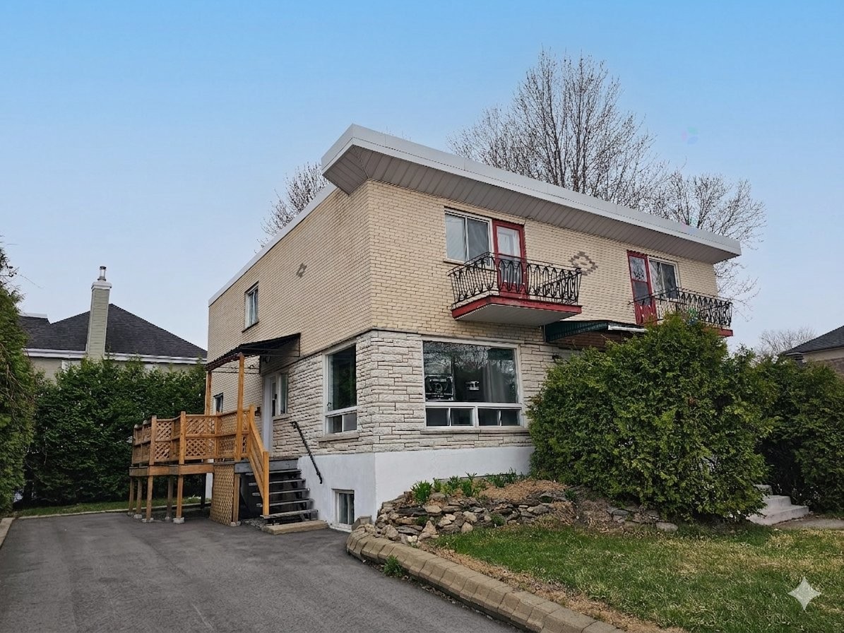 









910

 - 916


Rue d'Odessa

,
Laval (Fabreville),




QC
H7P3X2

