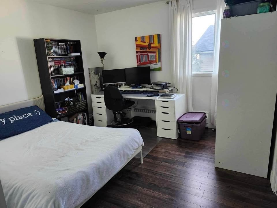 









910

 - 916


Rue d'Odessa

,
Laval (Fabreville),




QC
H7P3X2

