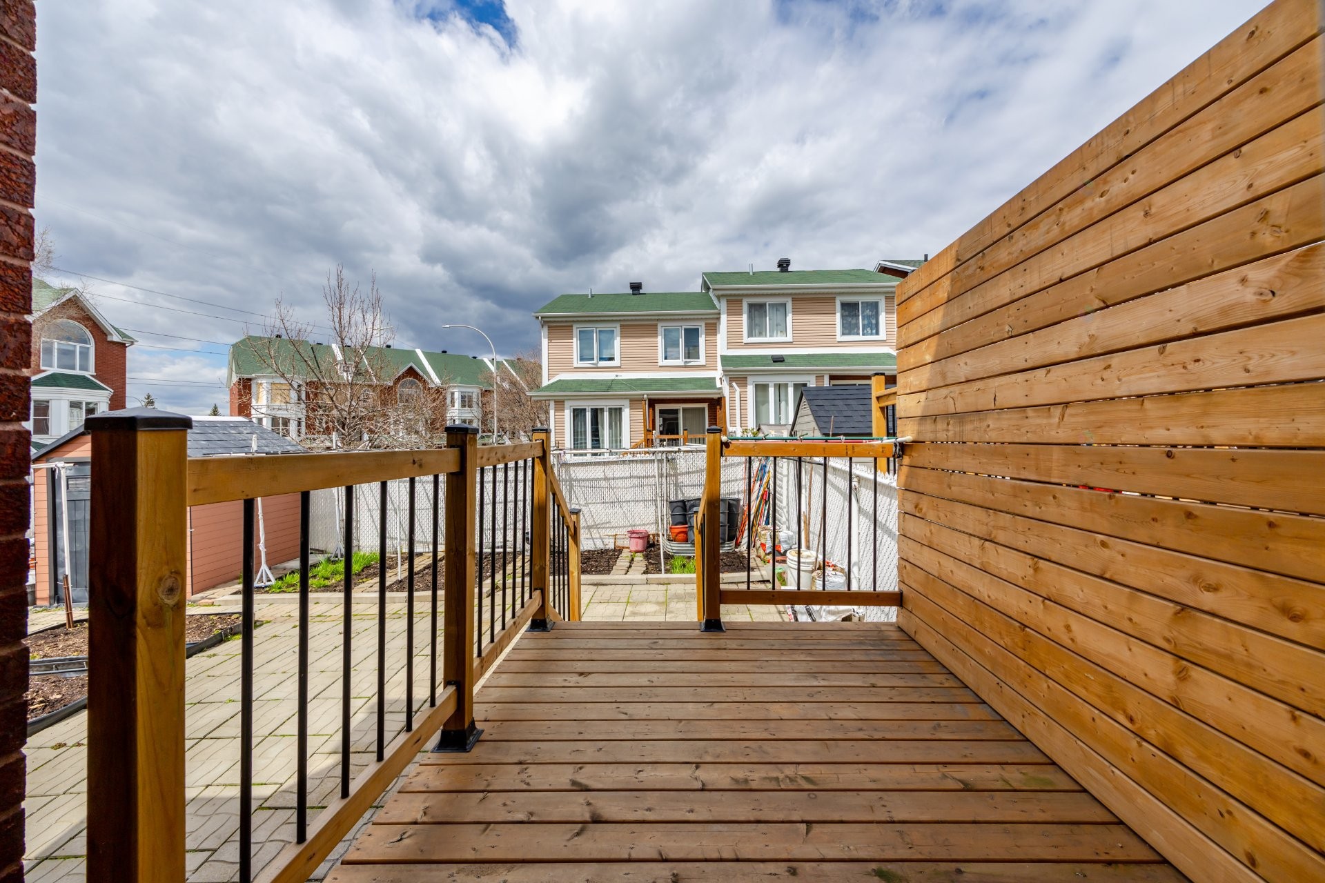 









9855


Crois. Rochelle

,
Brossard,




QC
J4X2W8

