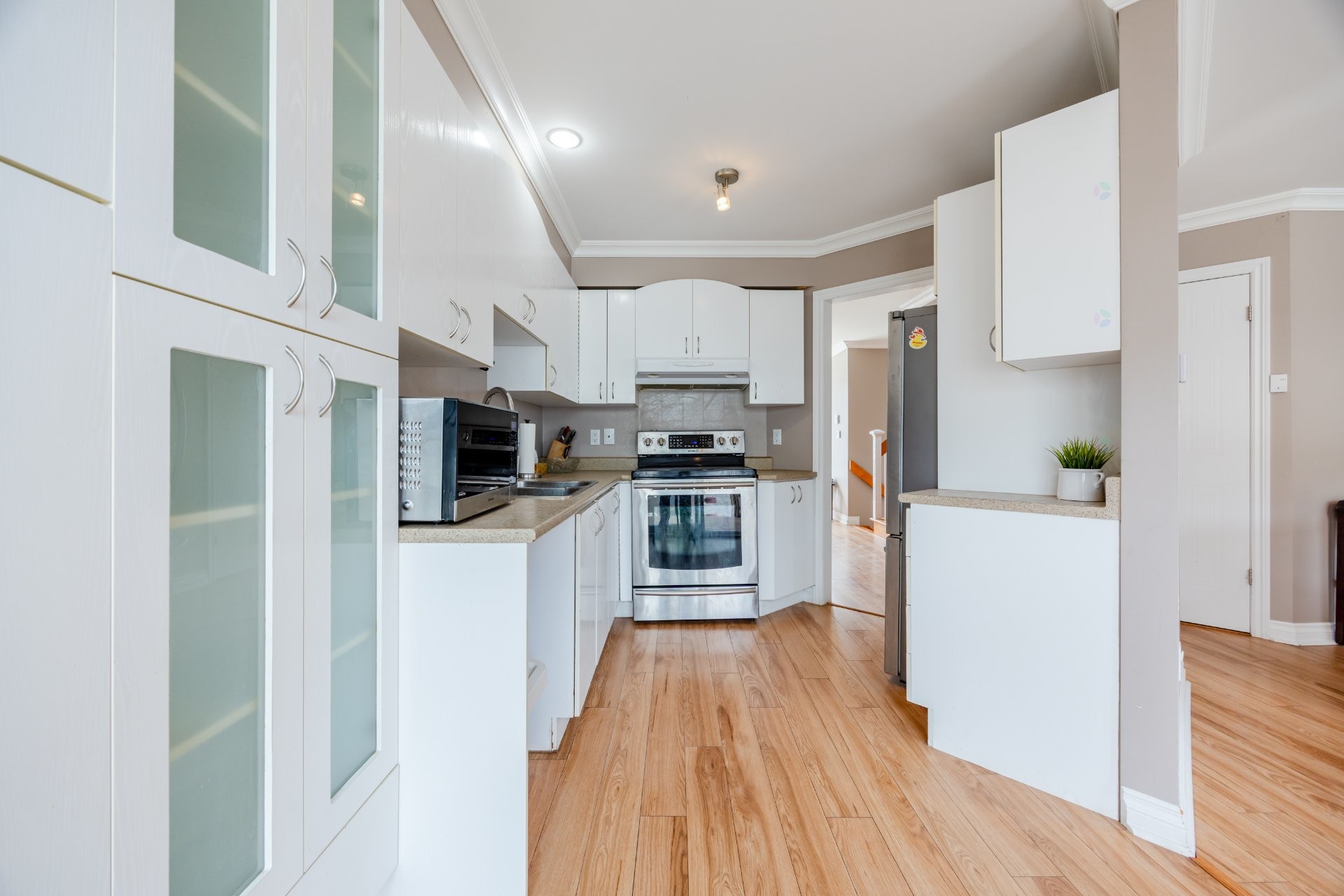









9855


Crois. Rochelle

,
Brossard,




QC
J4X2W8

