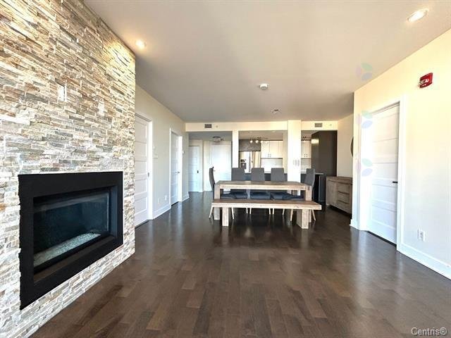 









2160


Av. Terry-Fox

, 711,
Laval (Chomedey),




QC
H7T3B7

