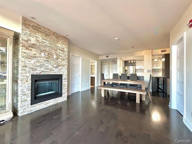 









2160


Av. Terry-Fox

, 711,
Laval (Chomedey),




QC
H7T3B7

