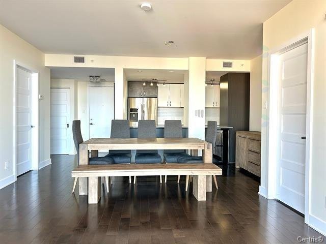 









2160


Av. Terry-Fox

, 711,
Laval (Chomedey),




QC
H7T3B7

