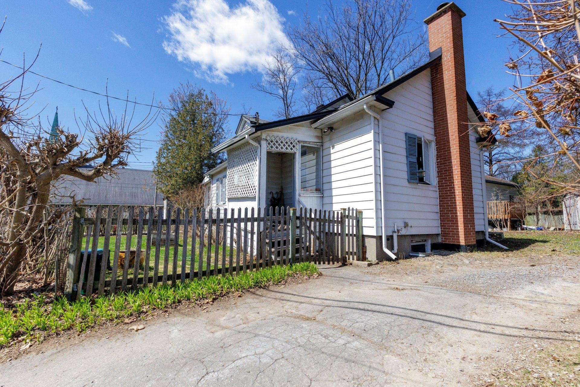 









25


Av. Queen

,
Pointe-Claire,




QC
H9R4G1

