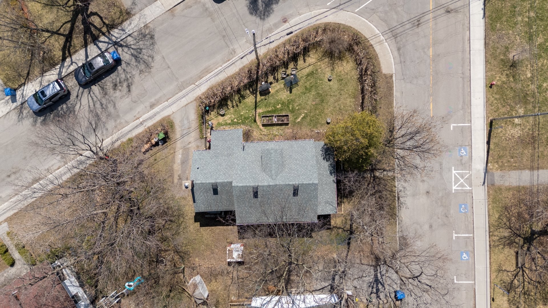 









25


Av. Queen

,
Pointe-Claire,




QC
H9R4G1

