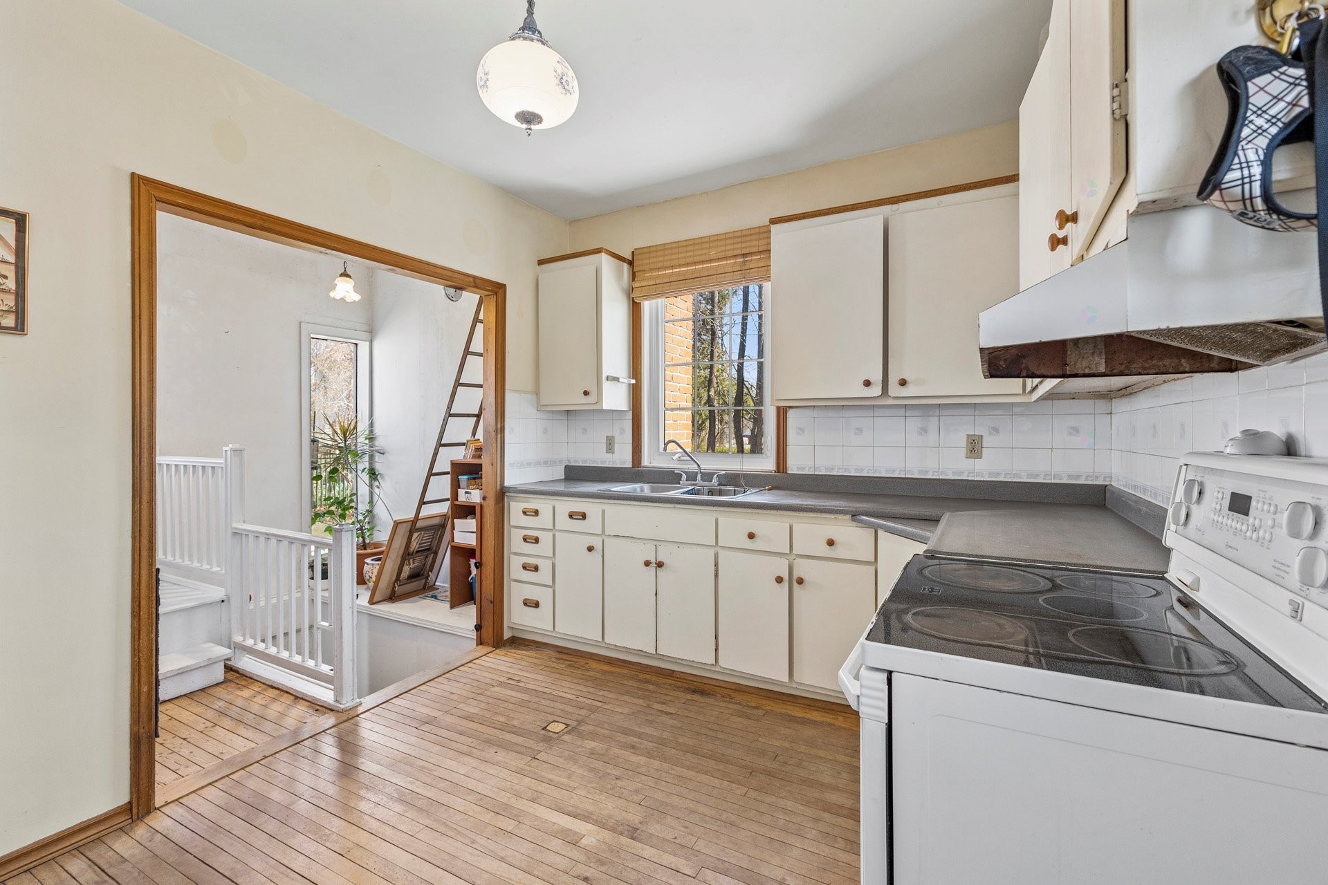 









25


Av. Queen

,
Pointe-Claire,




QC
H9R4G1

