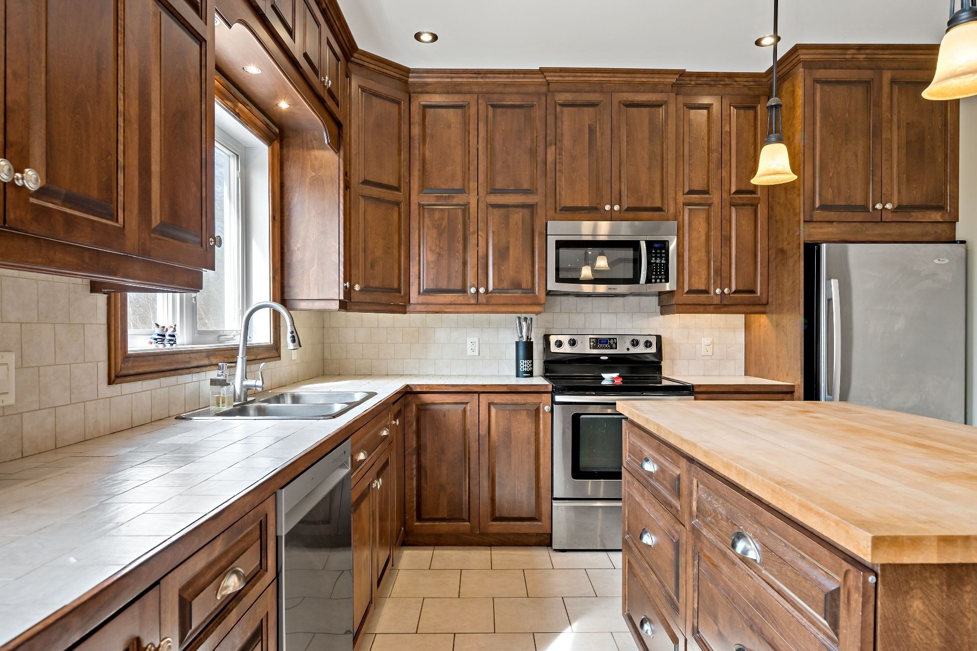 









345

 - 347


Ch. Grenier

,
Lac-Supérieur,




QC
J0T1J0

