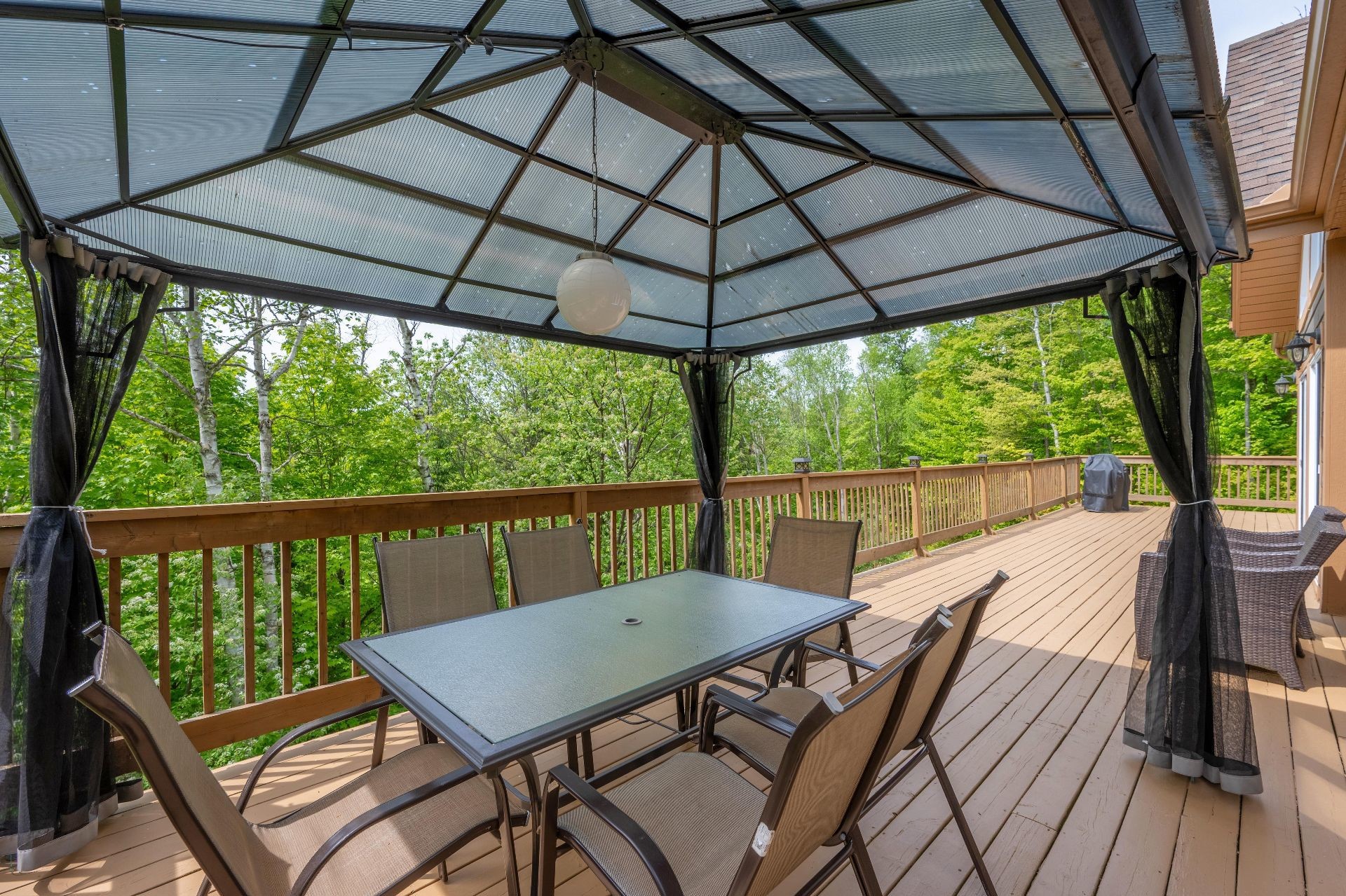 









345

 - 347


Ch. Grenier

,
Lac-Supérieur,




QC
J0T1J0

