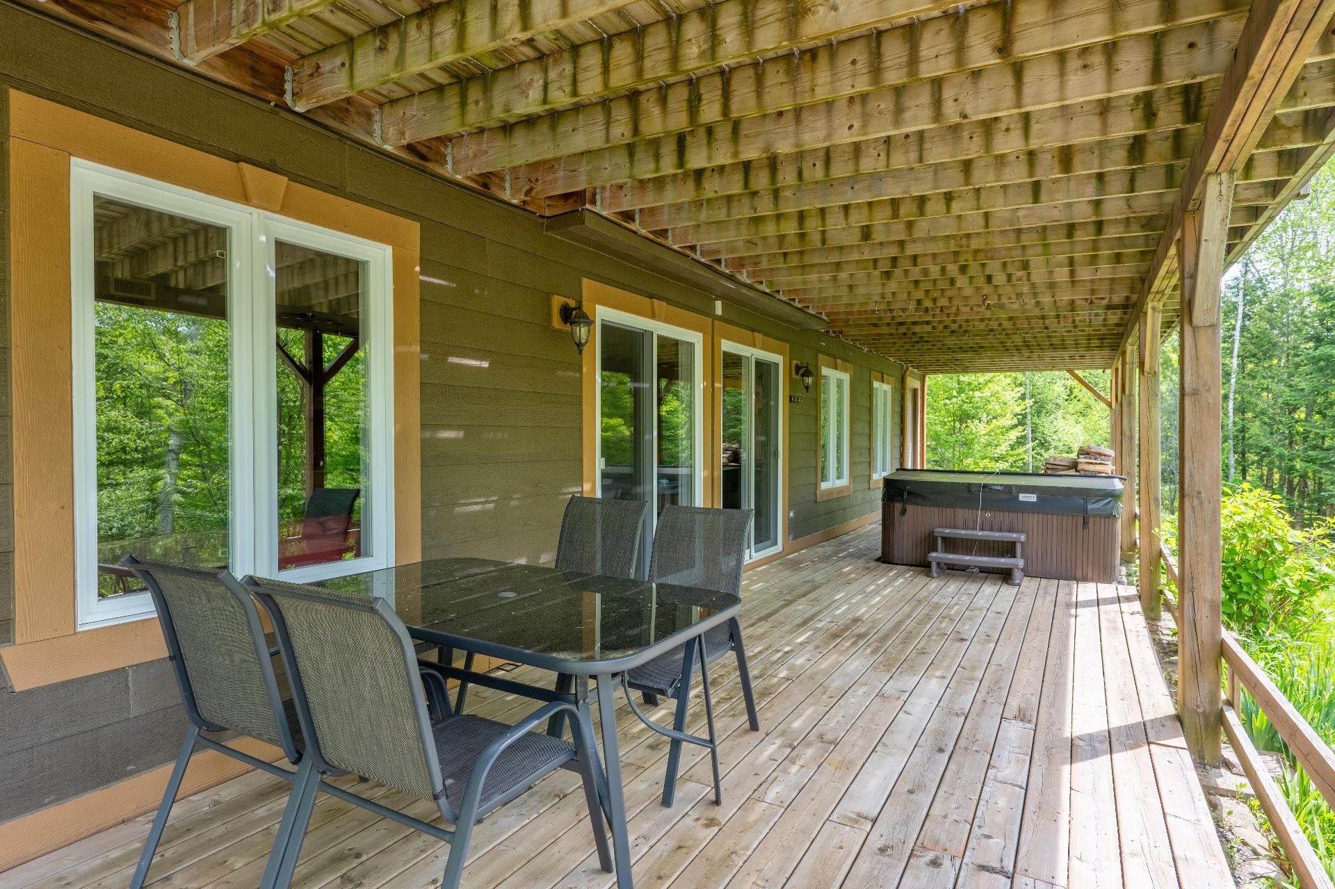 









345

 - 347


Ch. Grenier

,
Lac-Supérieur,




QC
J0T1J0

