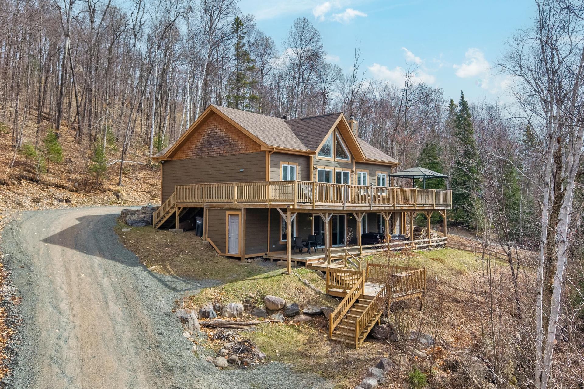 









345

 - 347


Ch. Grenier

,
Lac-Supérieur,




QC
J0T1J0


