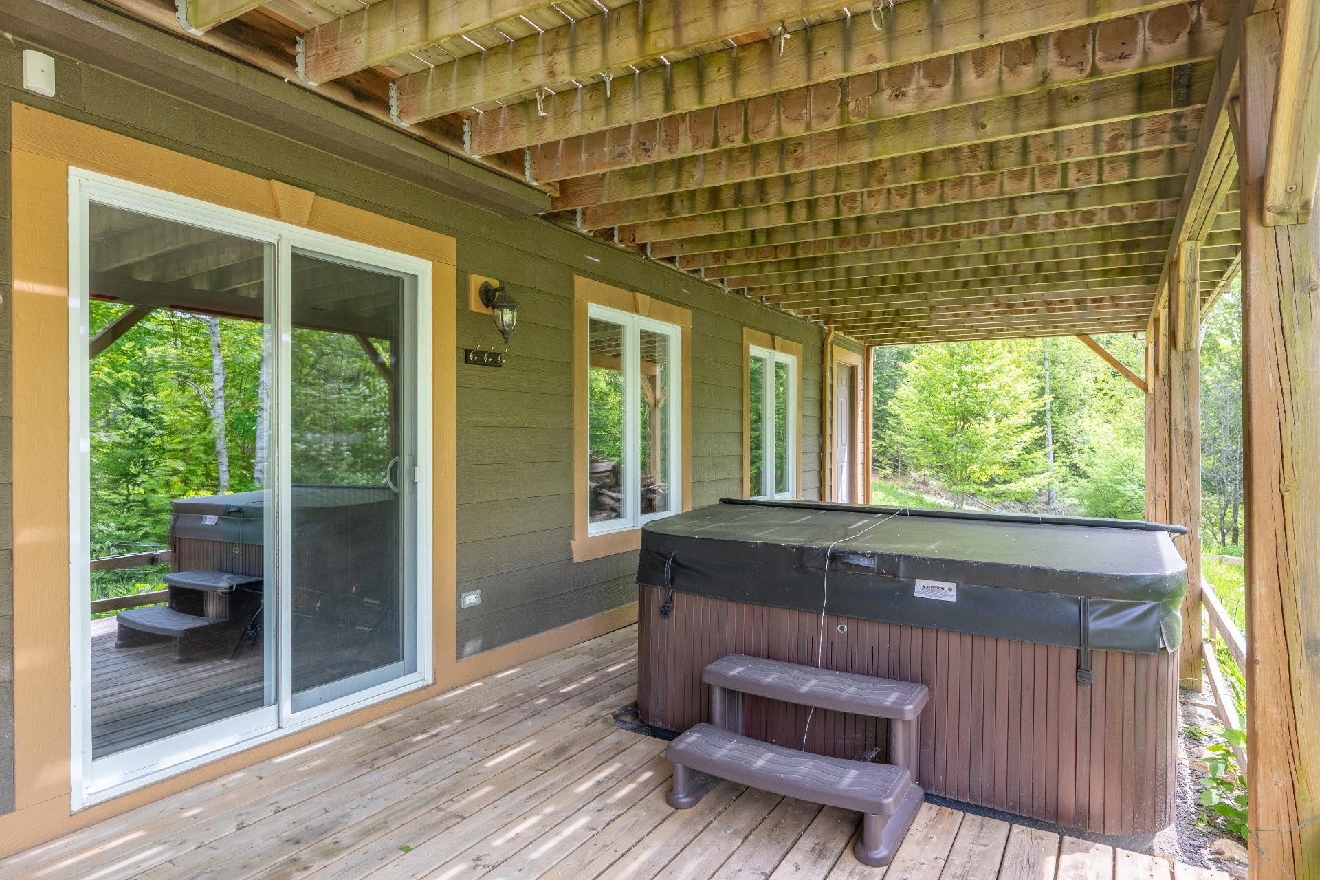 









345

 - 347


Ch. Grenier

,
Lac-Supérieur,




QC
J0T1J0

