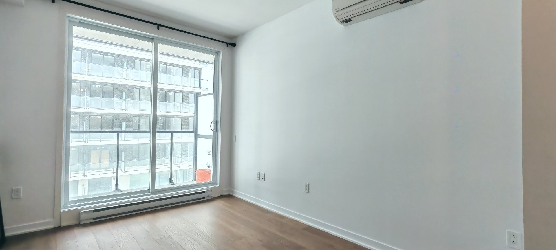 









1485


Rue des Bassins

, 405,
Montréal (Le Sud-Ouest),




QC
H3C1B7


