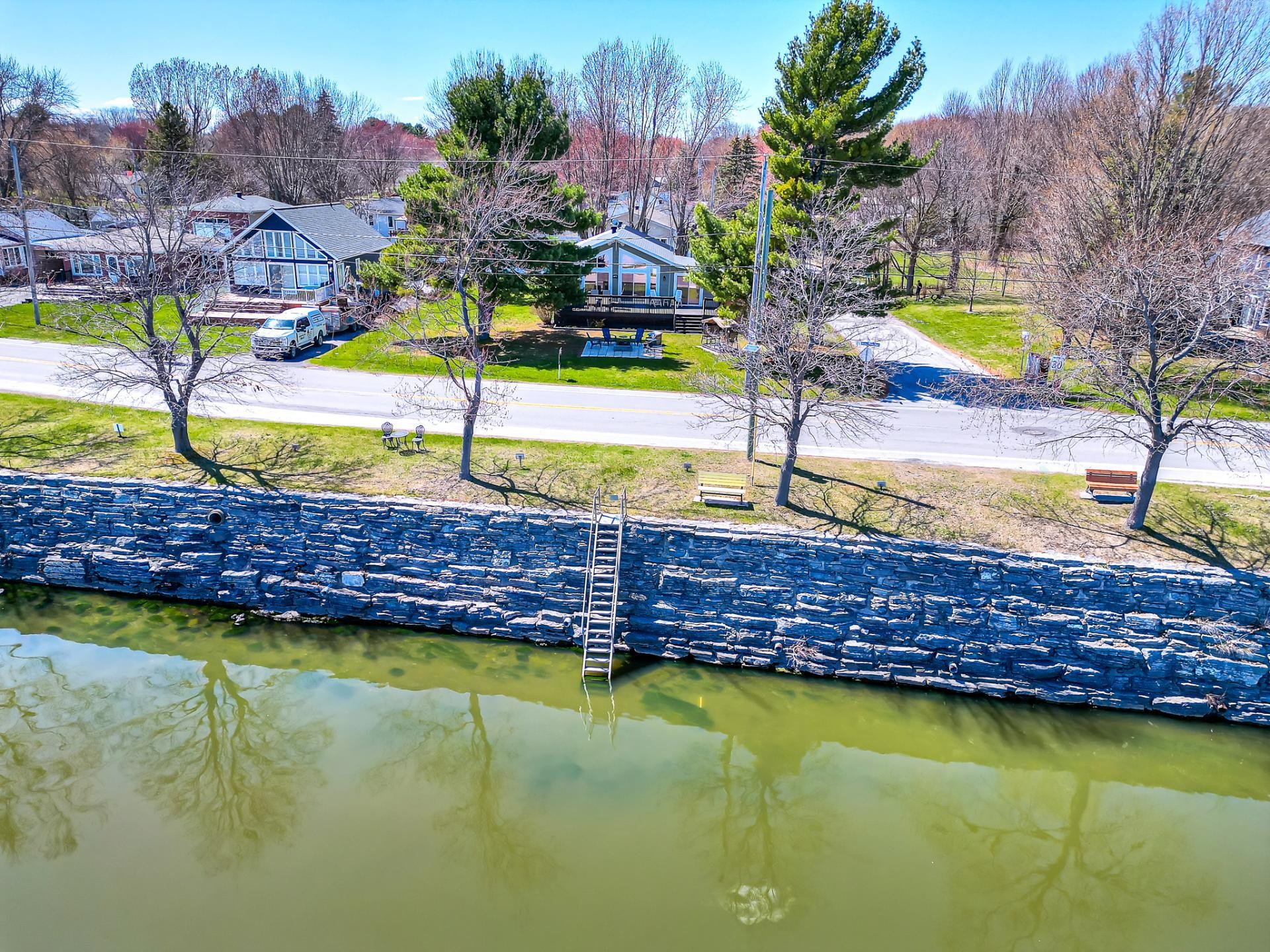 









471


Av. de Venise O.

,
Venise-en-Québec,




QC
J0J2K0

