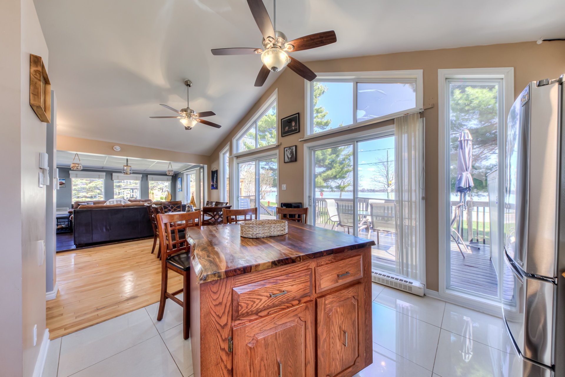 









471


Av. de Venise O.

,
Venise-en-Québec,




QC
J0J2K0


