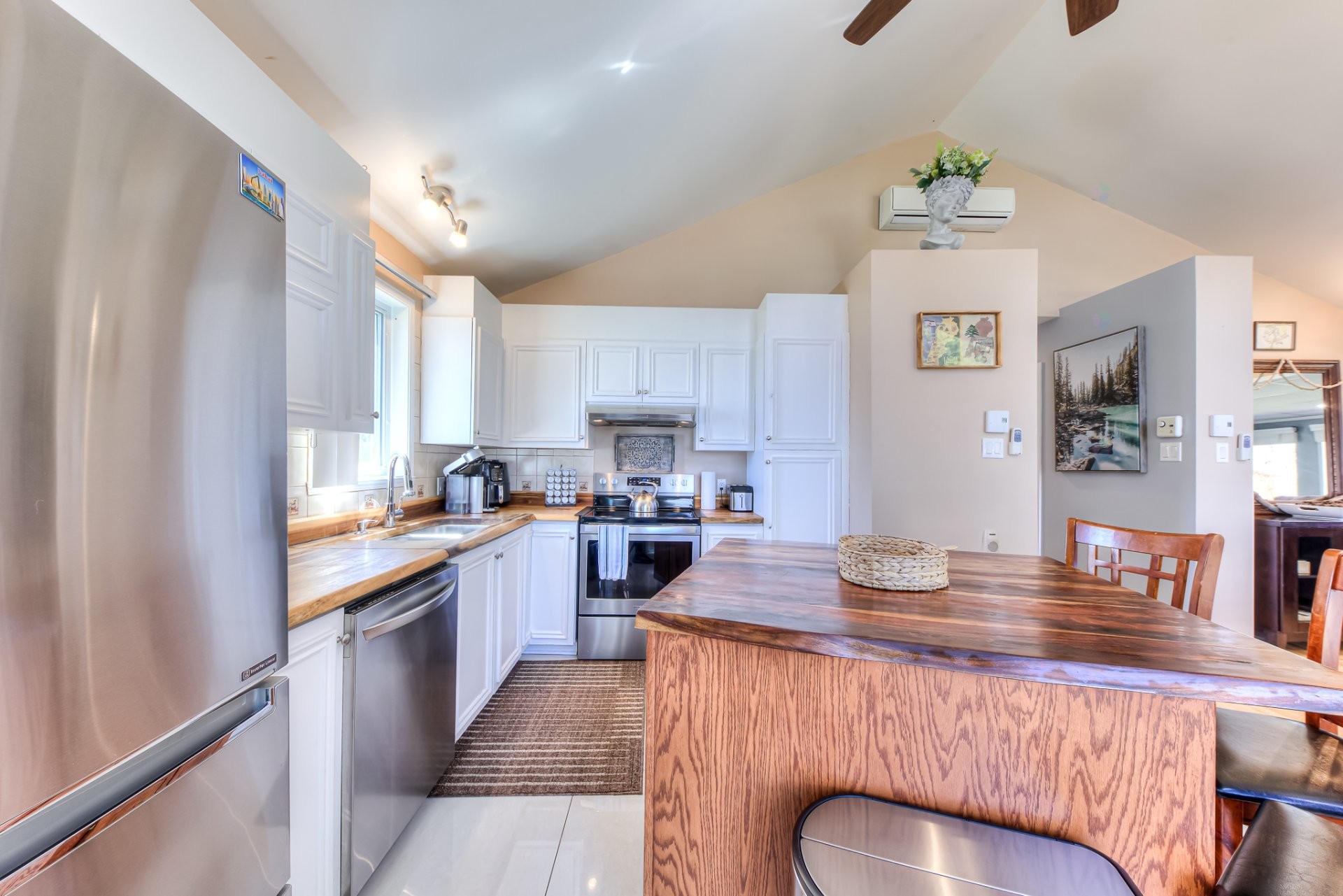 









471


Av. de Venise O.

,
Venise-en-Québec,




QC
J0J2K0

