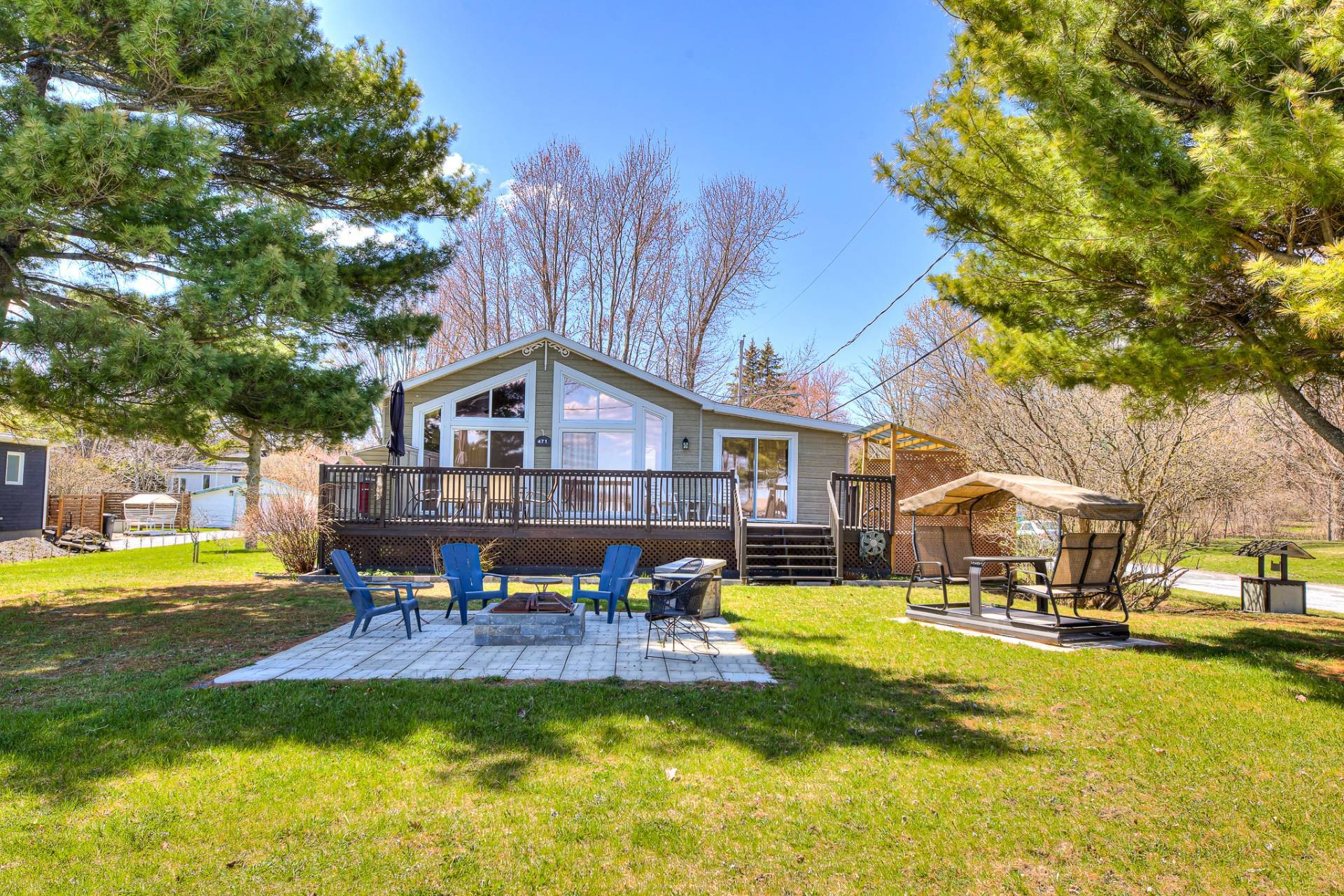 









471


Av. de Venise O.

,
Venise-en-Québec,




QC
J0J2K0

