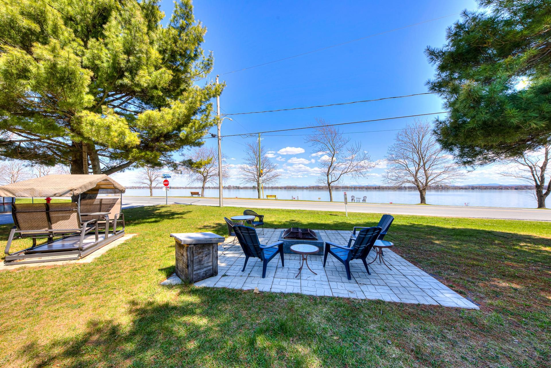 









471


Av. de Venise O.

,
Venise-en-Québec,




QC
J0J2K0

