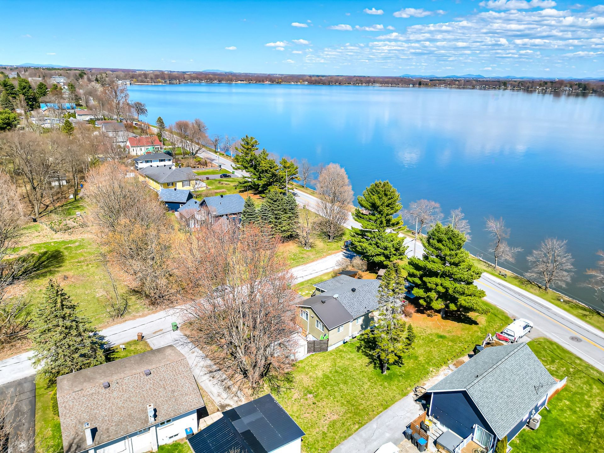 









471


Av. de Venise O.

,
Venise-en-Québec,




QC
J0J2K0

