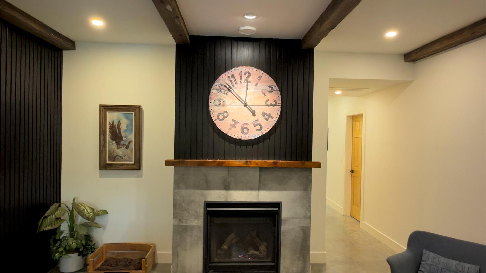 









338


Burne

Avenue,
Kelowna,




BC
V1Y 5P1

