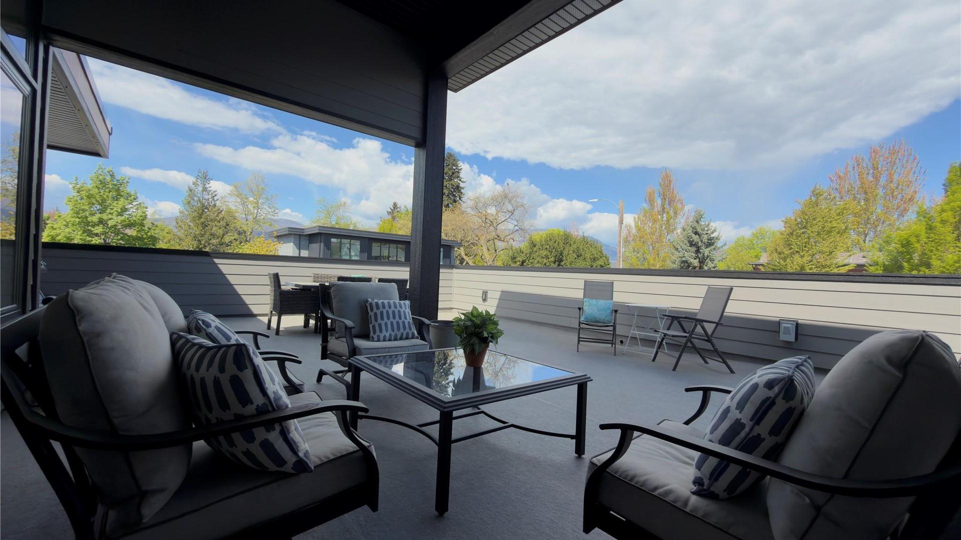 









338


Burne

Avenue,
Kelowna,




BC
V1Y 5P1

