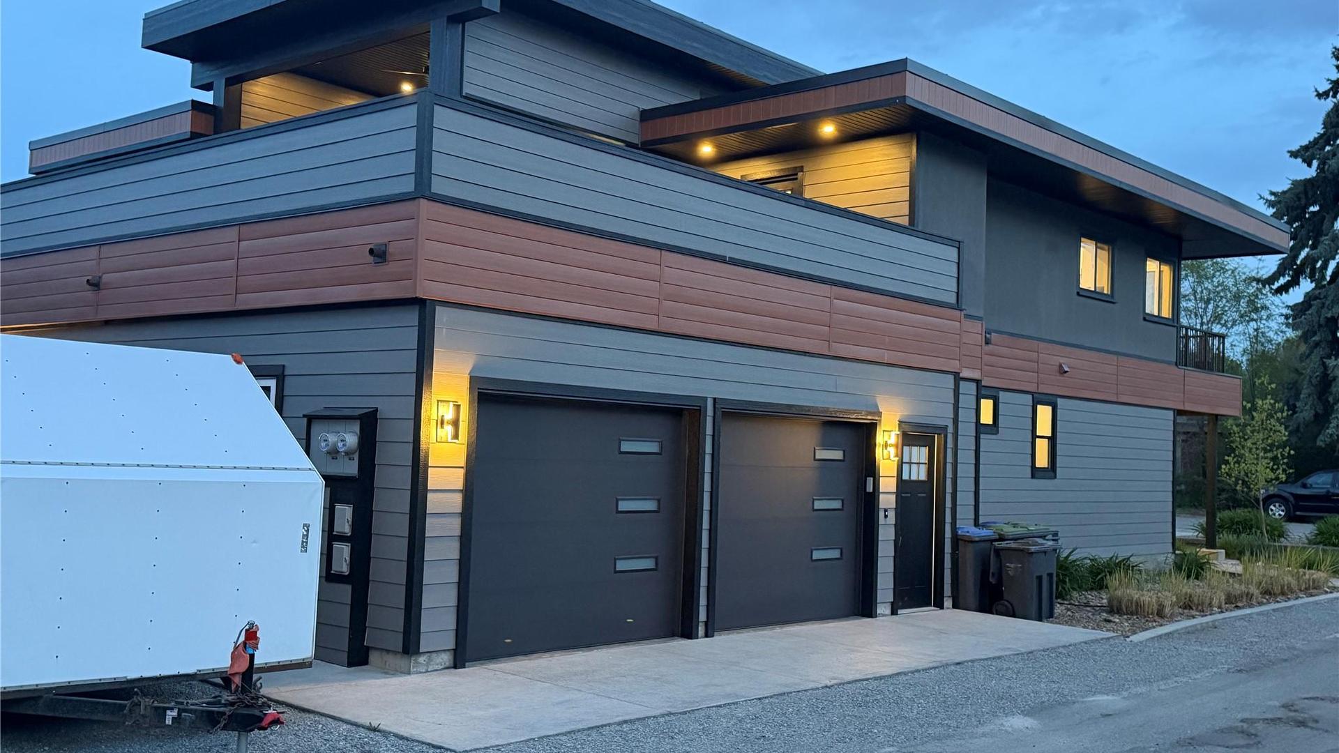 









338


Burne

Avenue,
Kelowna,




BC
V1Y 5P1

