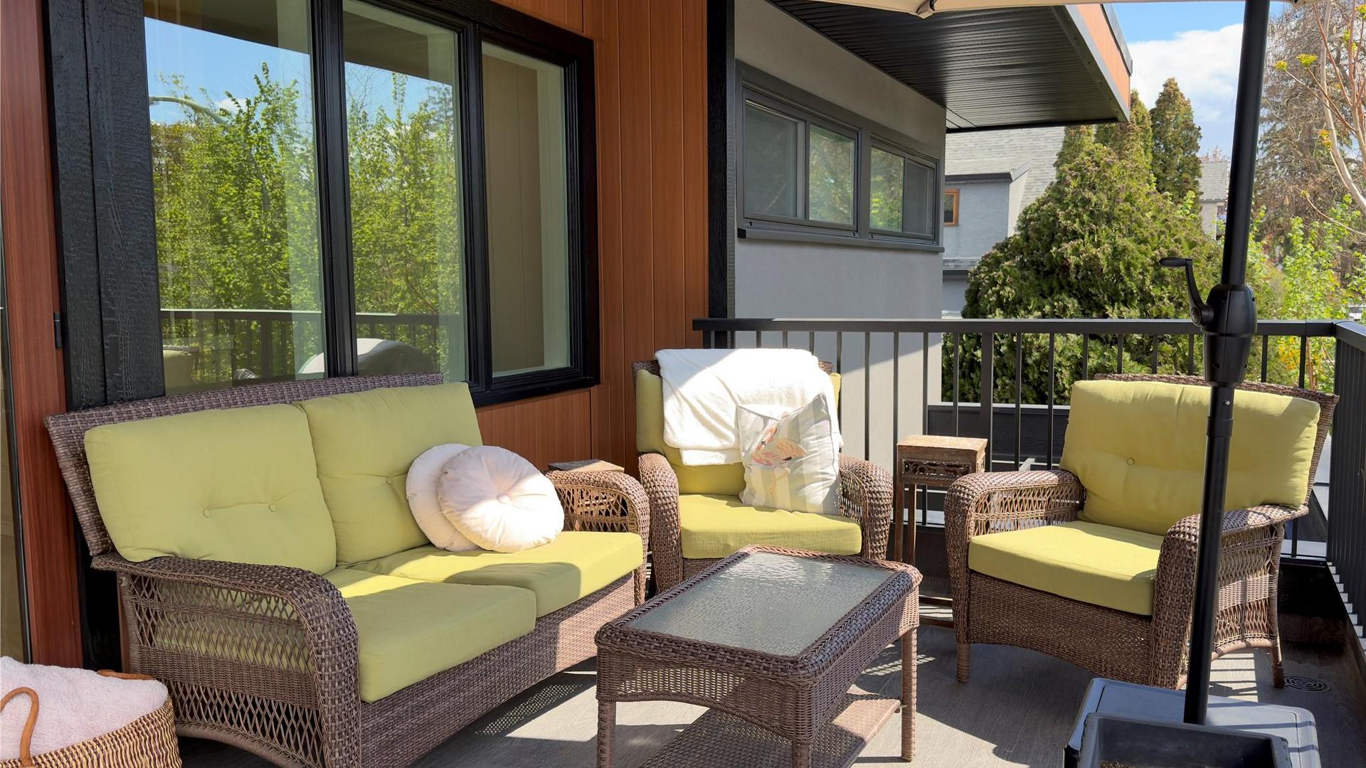 









338


Burne

Avenue,
Kelowna,




BC
V1Y 5P1

