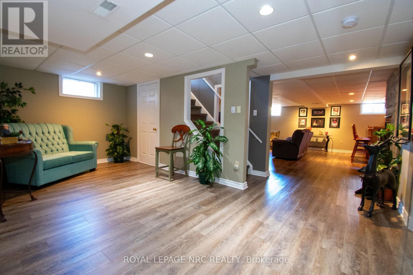 












7296 ALEX AVENUE

,
Niagara Falls (Oldfield),




Ontario
L2G7V4

