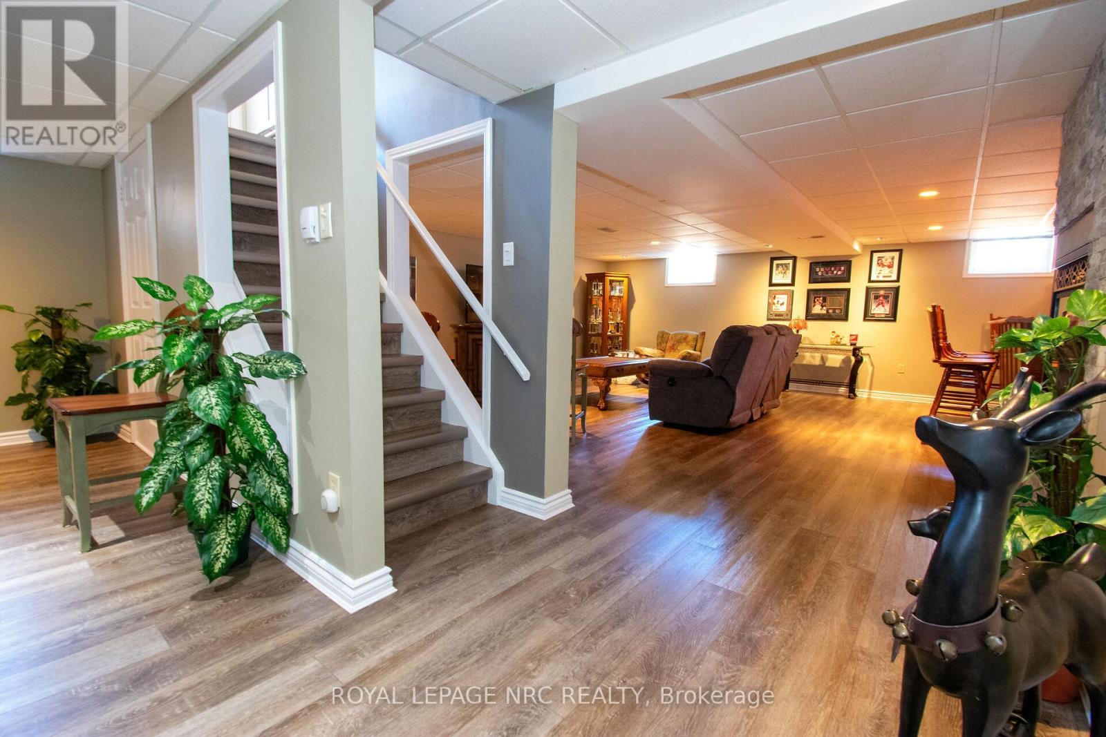 












7296 ALEX AVENUE

,
Niagara Falls (Oldfield),




Ontario
L2G7V4

