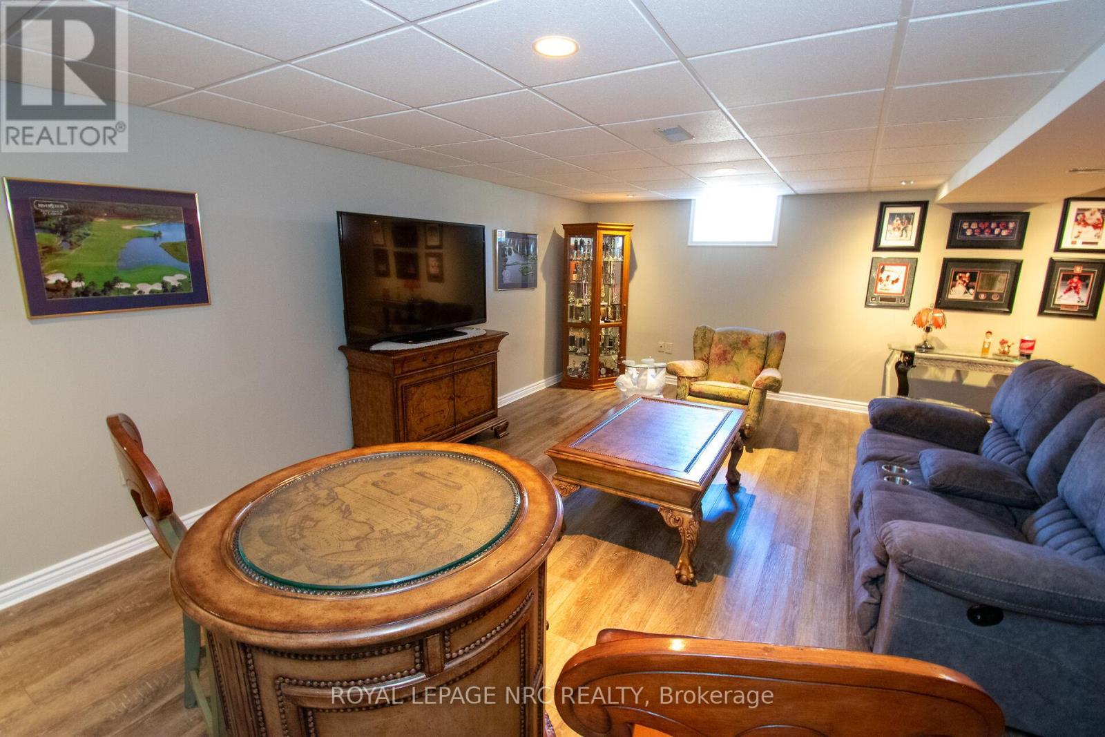 












7296 ALEX AVENUE

,
Niagara Falls (Oldfield),




Ontario
L2G7V4

