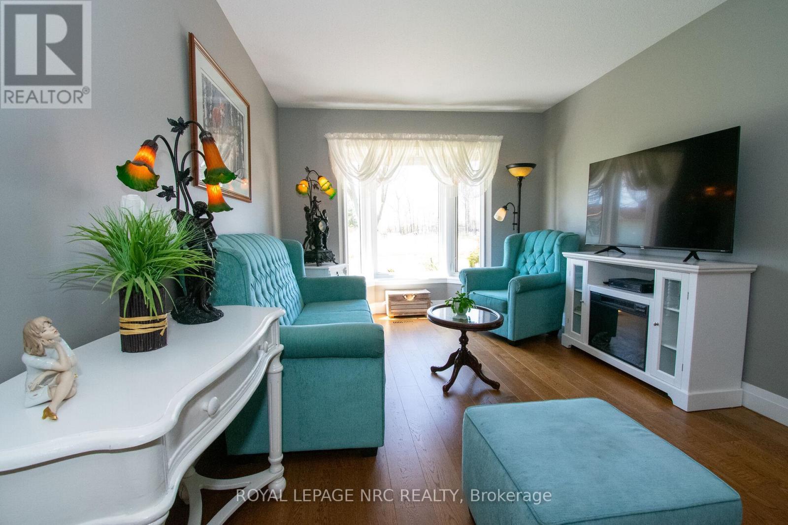 












7296 ALEX AVENUE

,
Niagara Falls (Oldfield),




Ontario
L2G7V4


