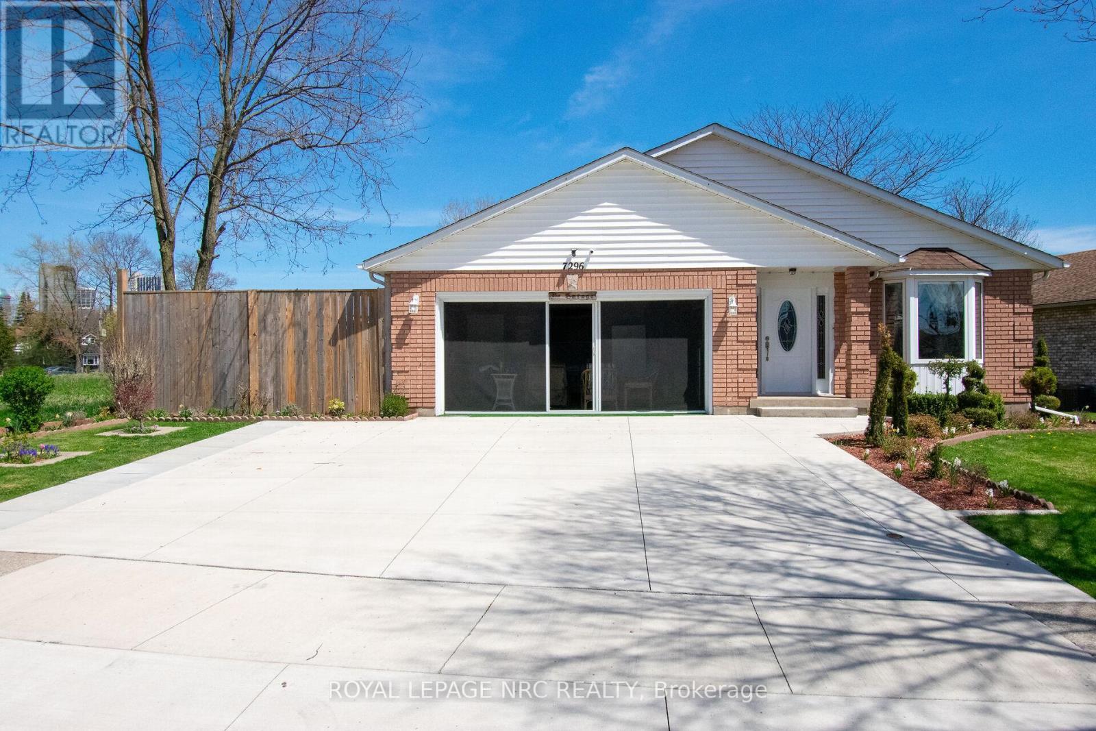 












7296 ALEX AVENUE

,
Niagara Falls (Oldfield),




Ontario
L2G7V4


