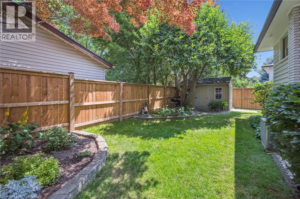 












574 SPRUCEHILL Avenue

,
Waterloo,




Ontario
N2L4V9

